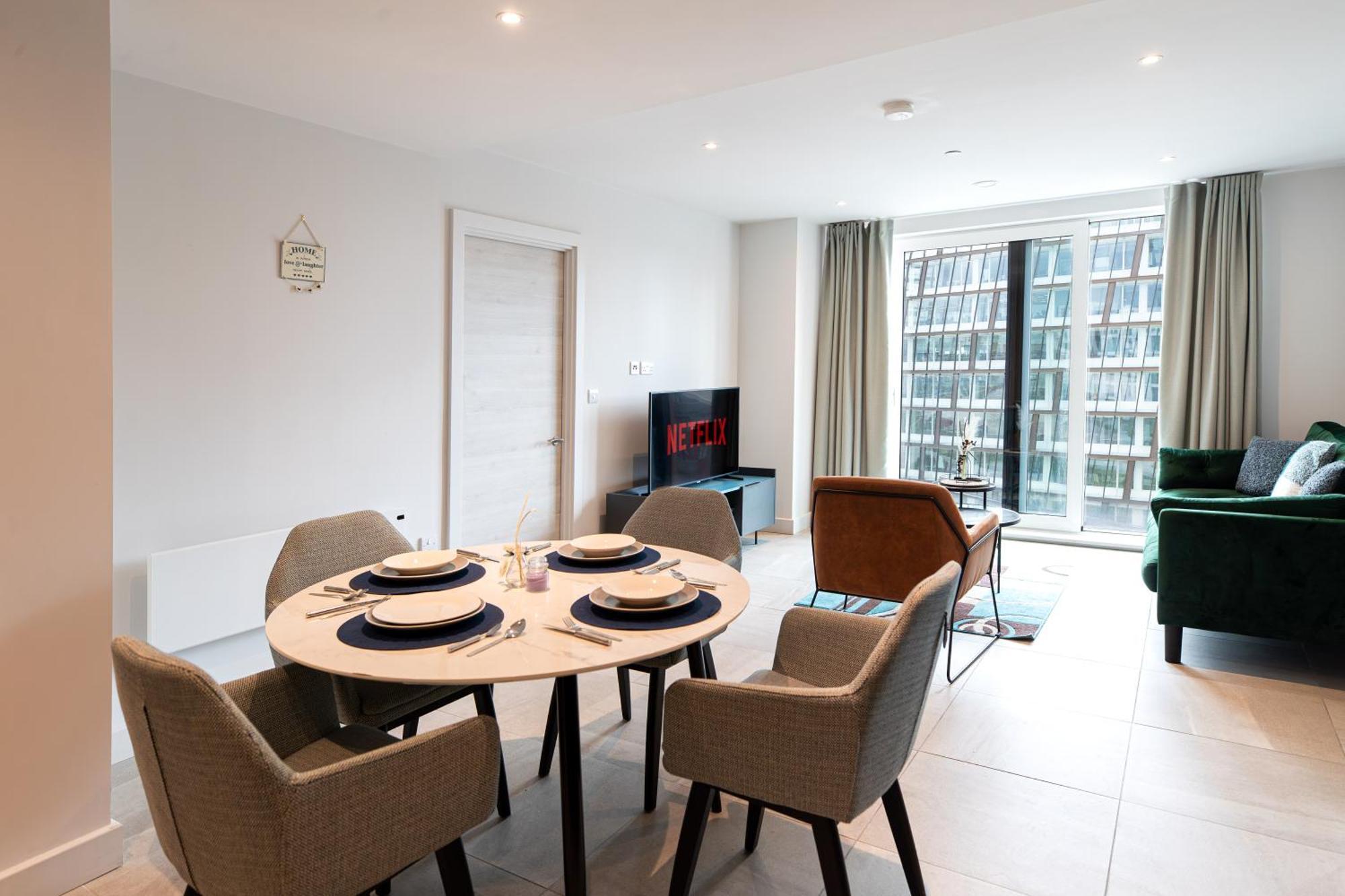 Modern 2 Bedroom City Centre Apartment W Balcony Manchester Extérieur photo
